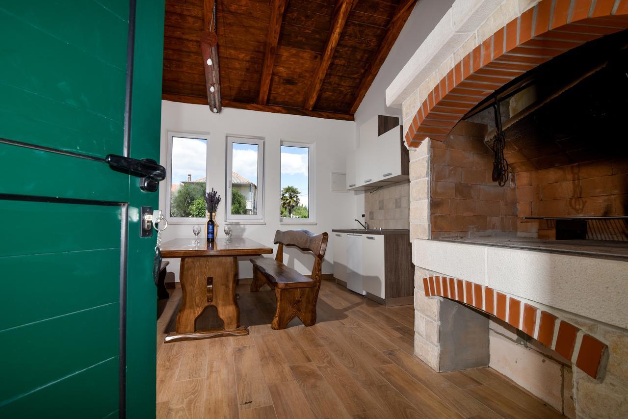 Villa Lily Привлака Екстер'єр фото